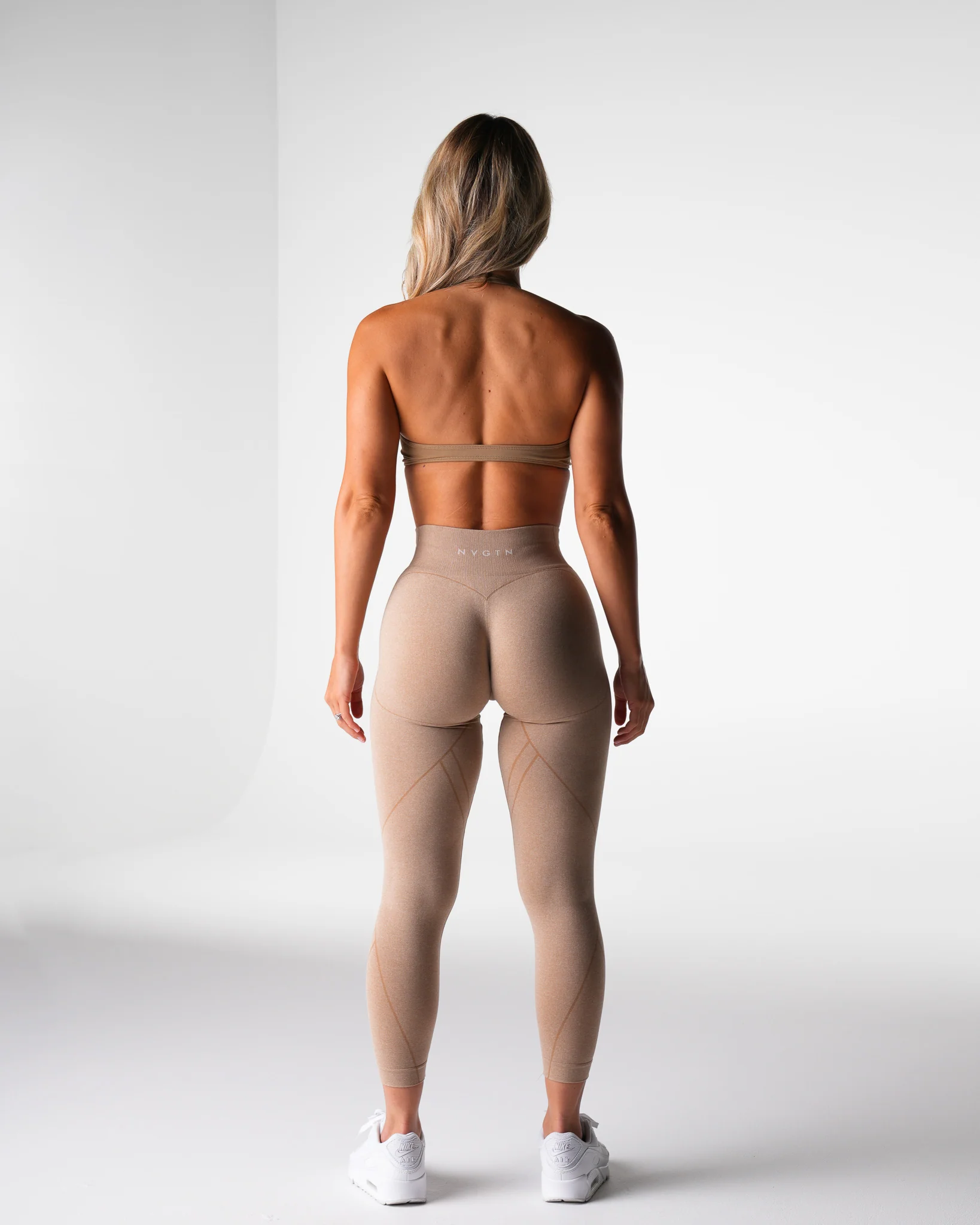 Beige Comeback Seamless Halter Bra - Image 4