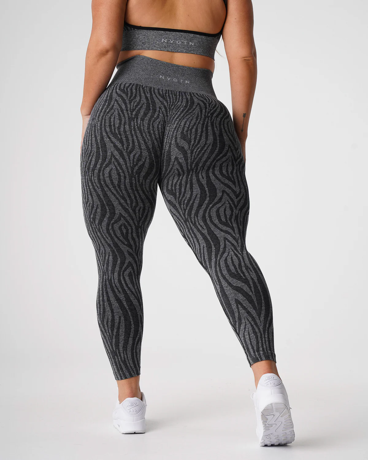 Black Speckled Zebra Seamless Leggings - Image 4