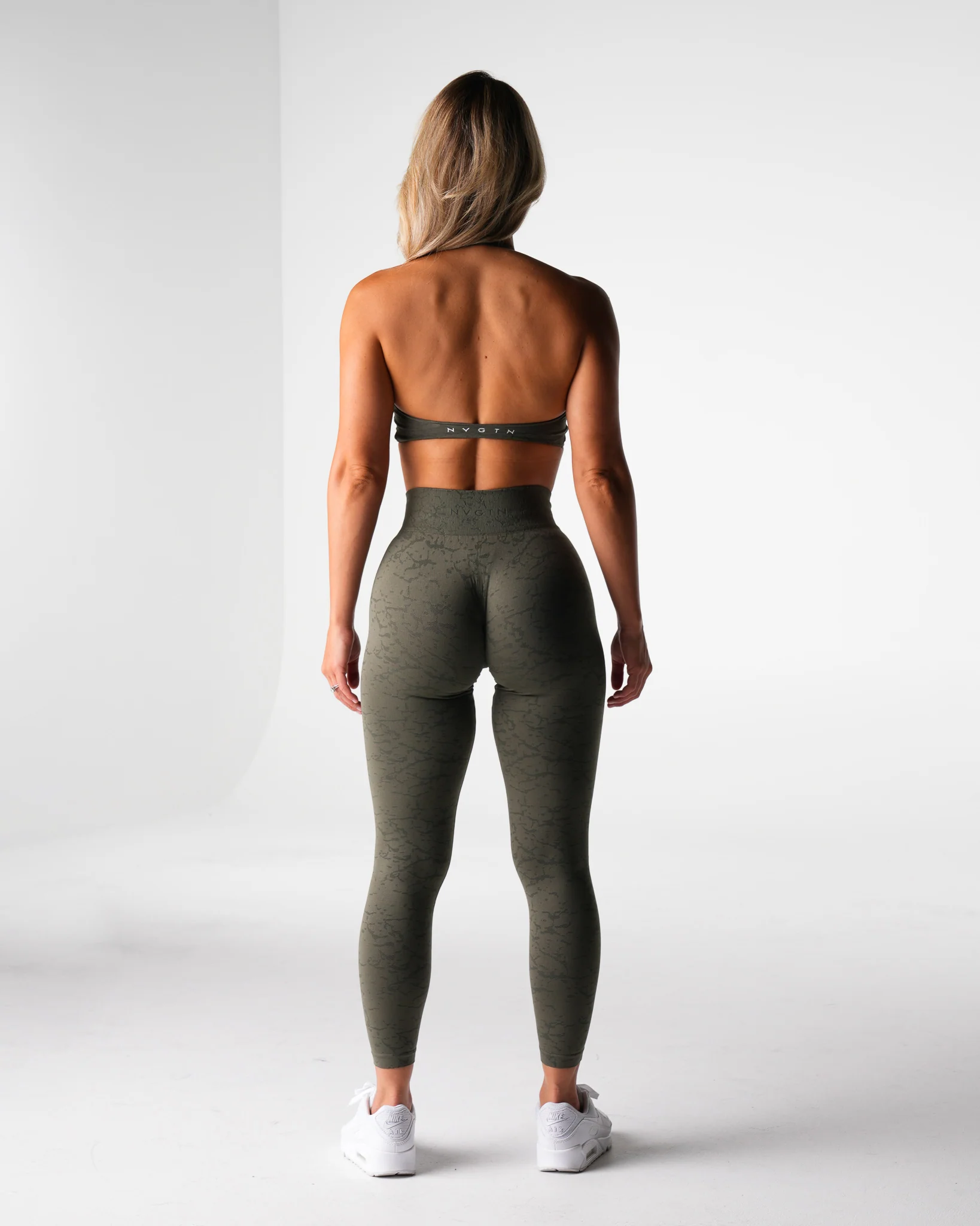 Evergreen Breakthrough Stunner Seamless Halter Bra - Image 4