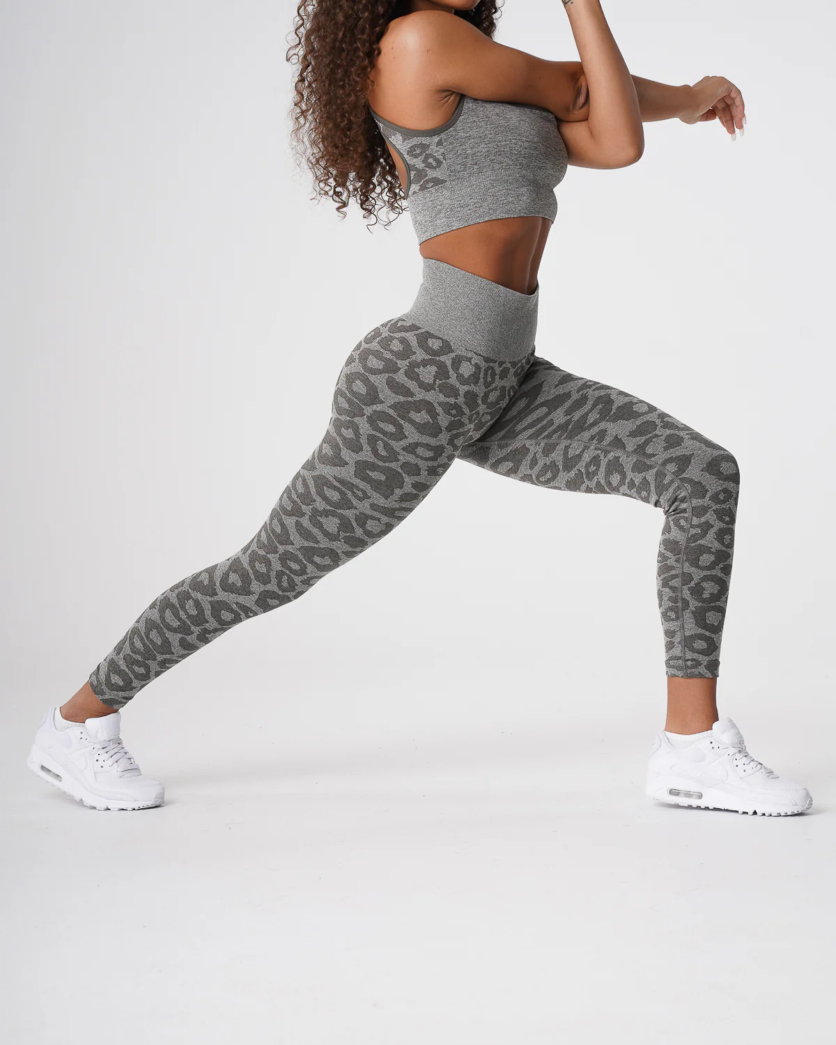 Khaki Green Leopard Seamless Leggings - Image 3