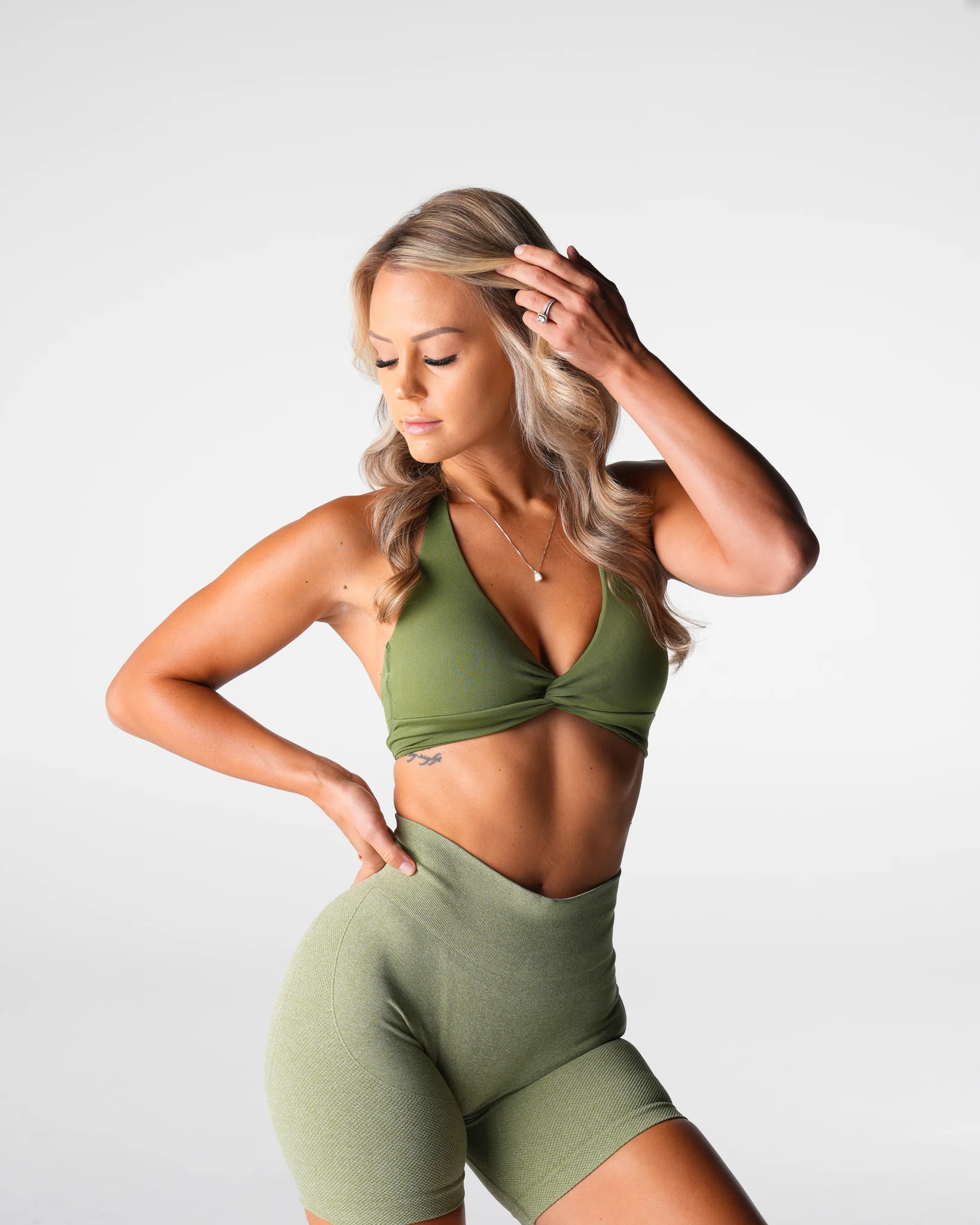 Meadow Stunner Seamless Halter Bra - Image 4