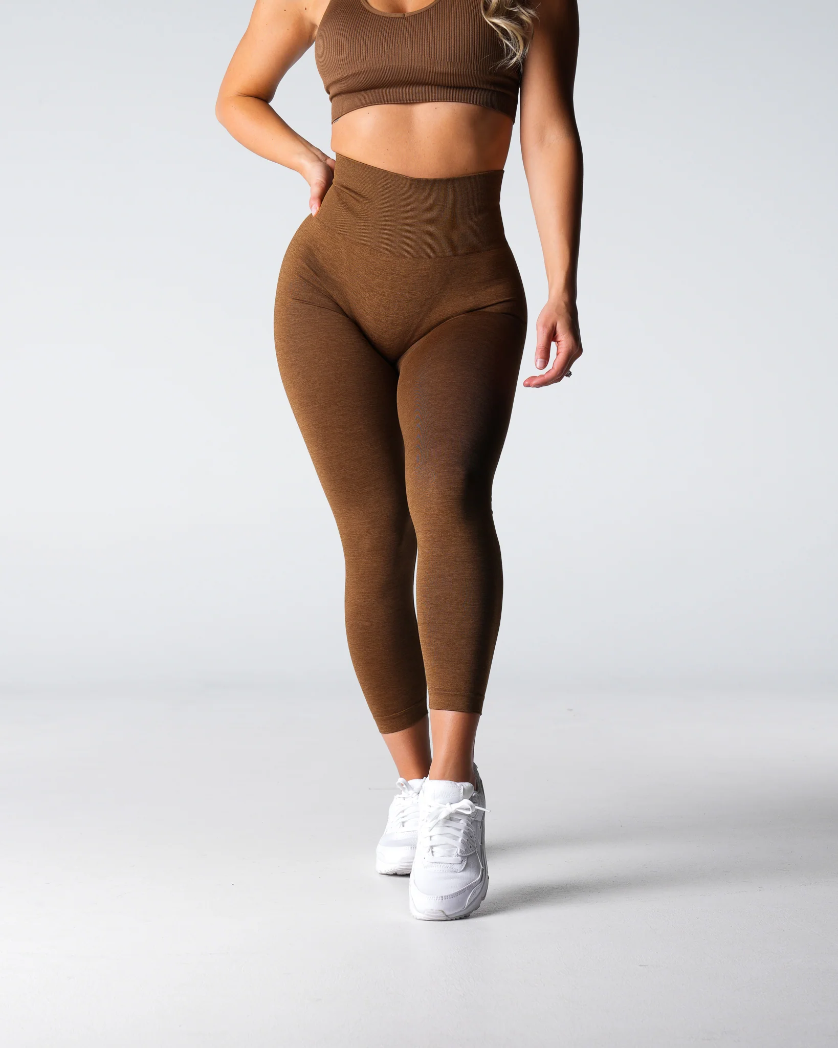 Mocha Shape Seamless Leggings - Image 4