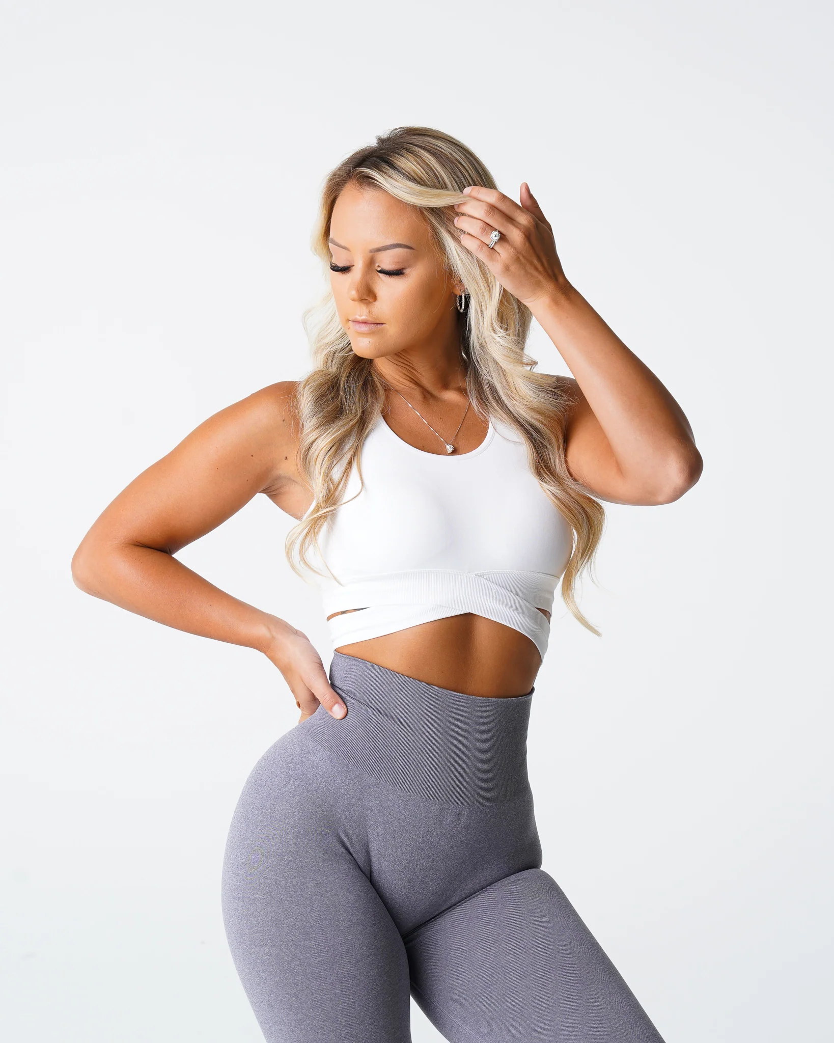 White Sculpt Seamless Bra Top - Image 4